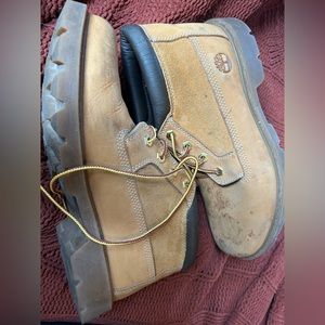 Good used condition Timberland chukcas  with ortholite soles